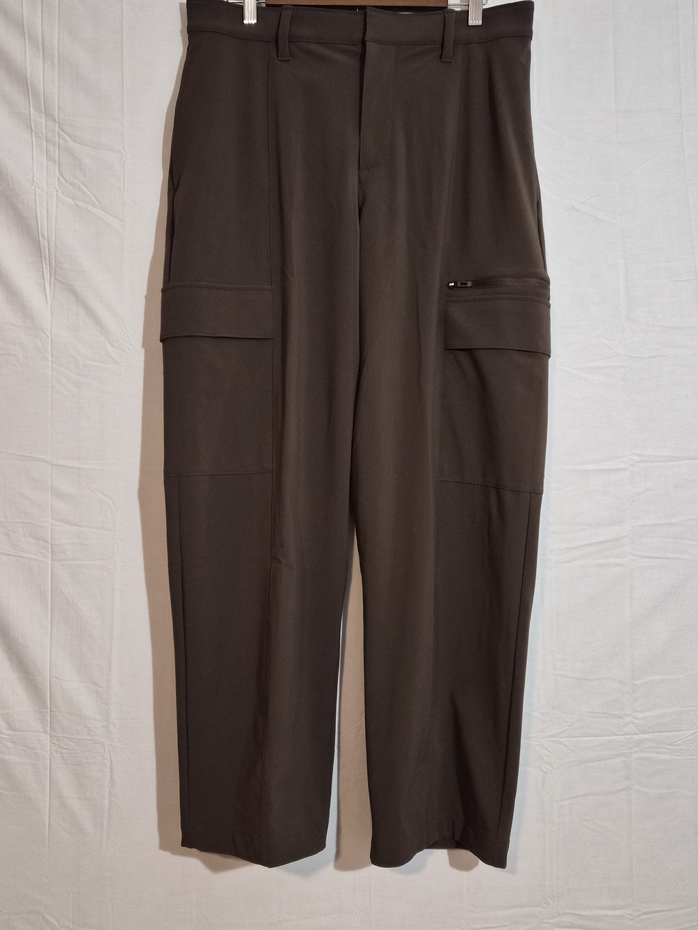 Jordan Men's NWT Brown Cargo Pants with Utility Pockets size 32